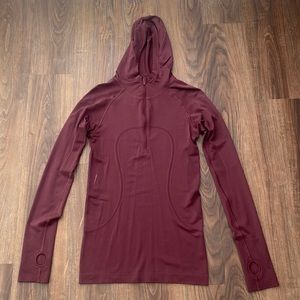 Lululemon Swiftly Tech Hooded 1/2  zip sz 6